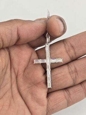 925 Sterling Silver Moissanite Diamond Cross Pendant
